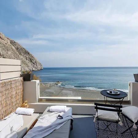 Golden Secret House * Perissa (Santorini)